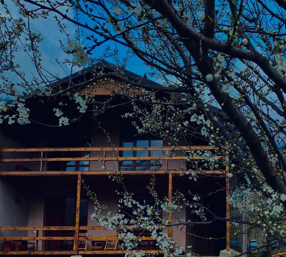 Cottage Kesane Kazbegi Eksteriør bilde